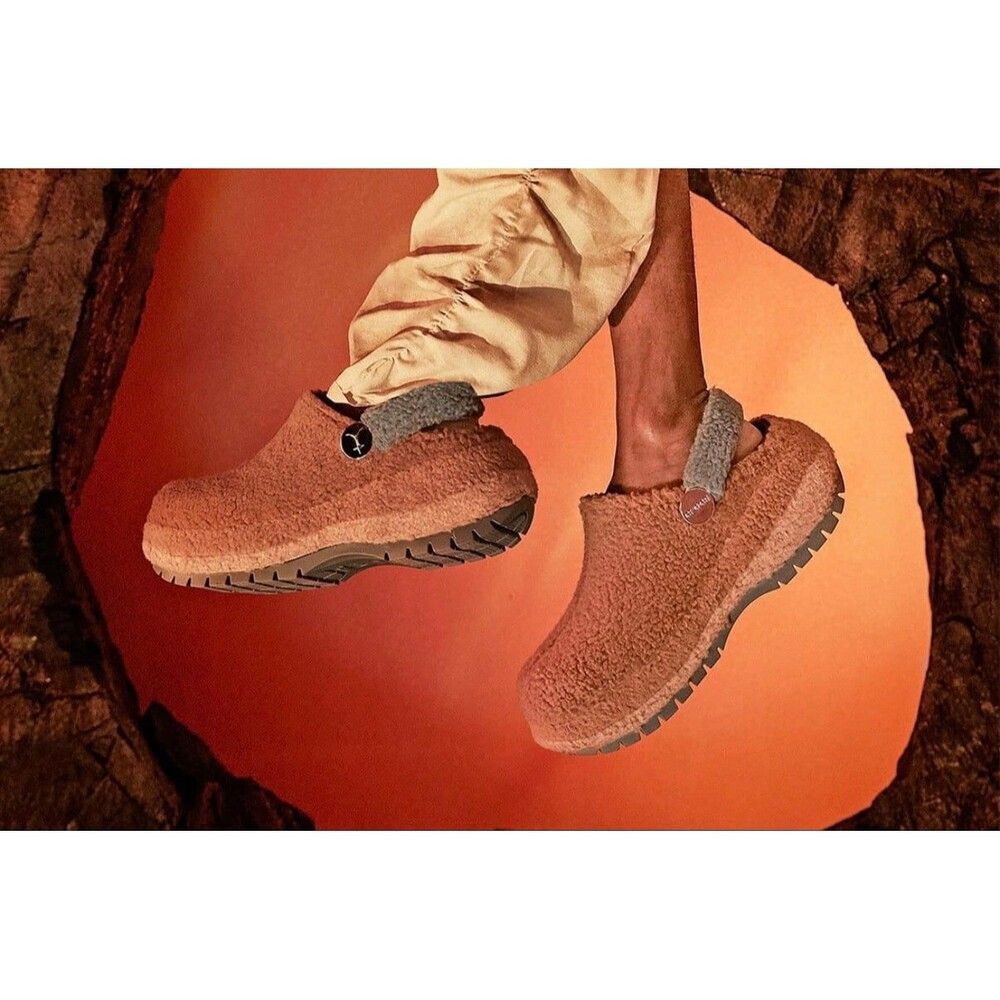 Crocs x Lil Nas X Mega Crush Clog Brown Sherpa Fleece Platform Shoes W6 M4 NWOT
